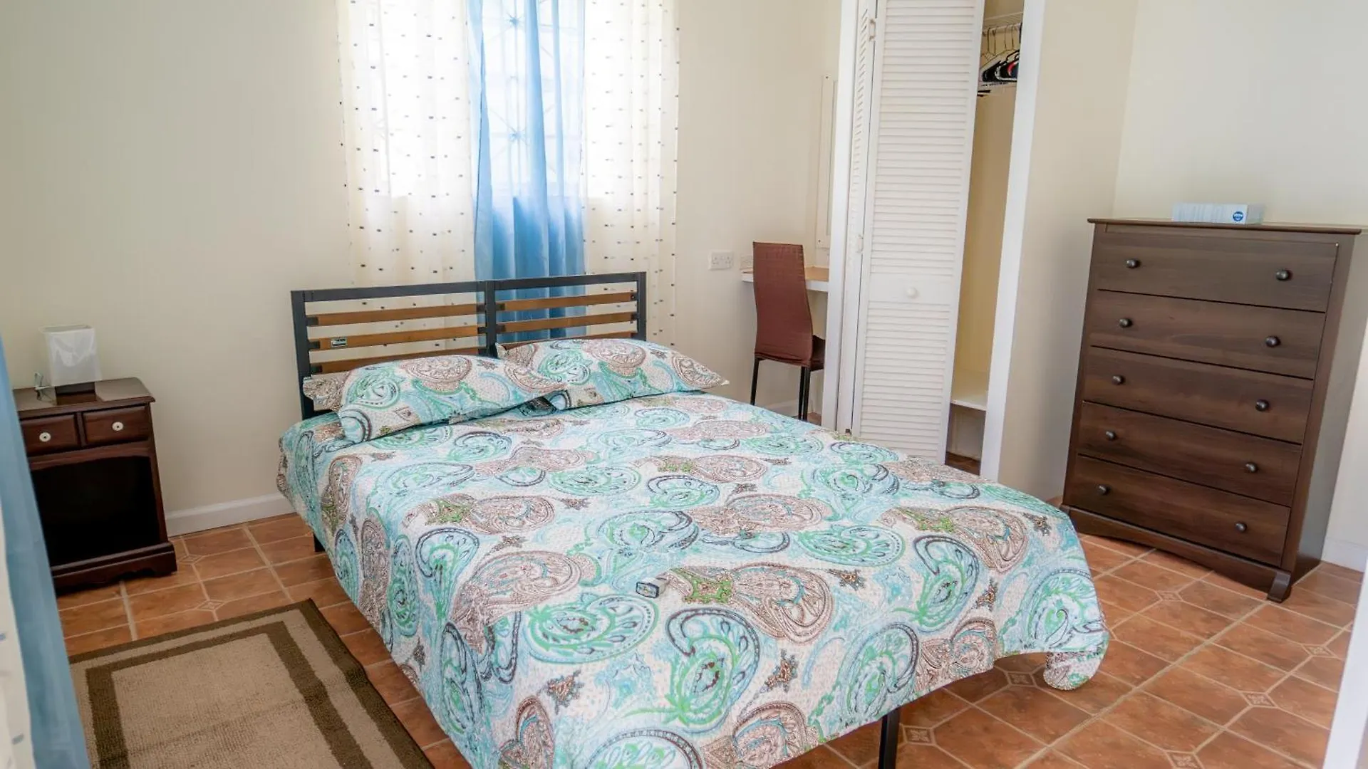 Golden Vale Escape Apartment Ribishi