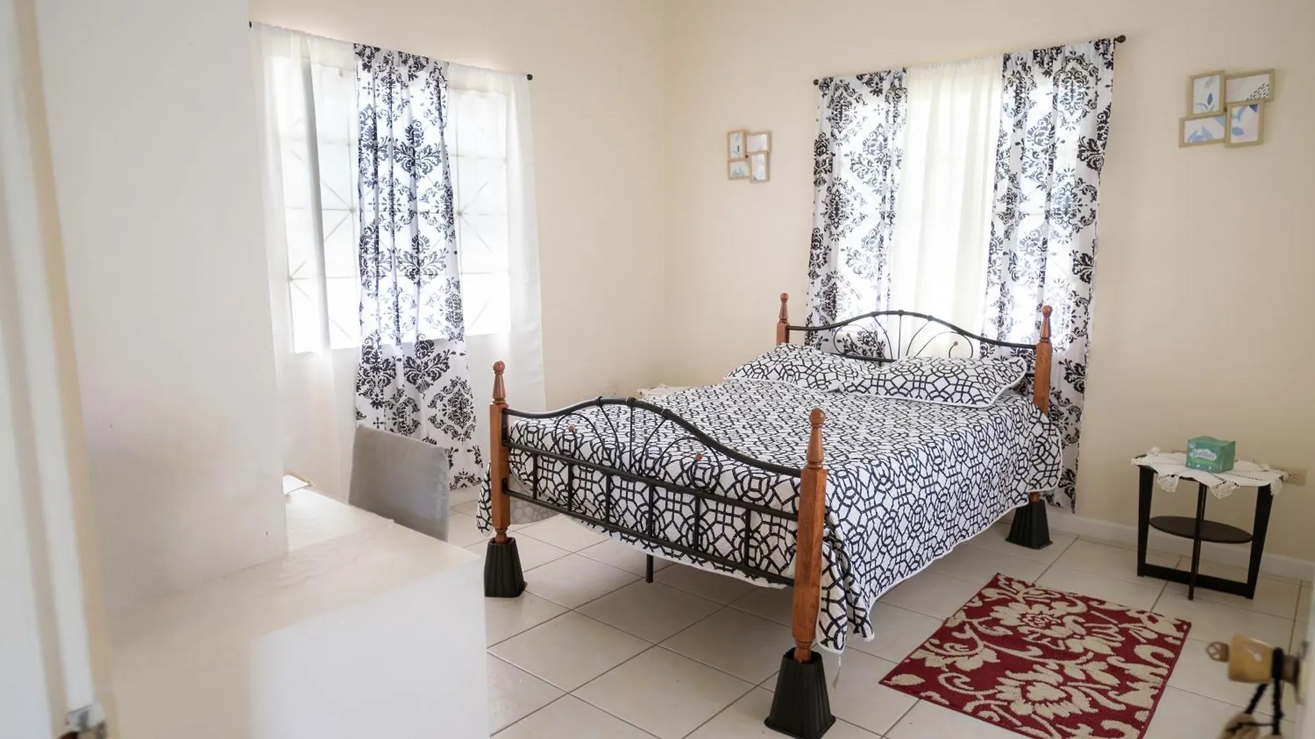 Golden Vale Escape Apartment Ribishi 0*,